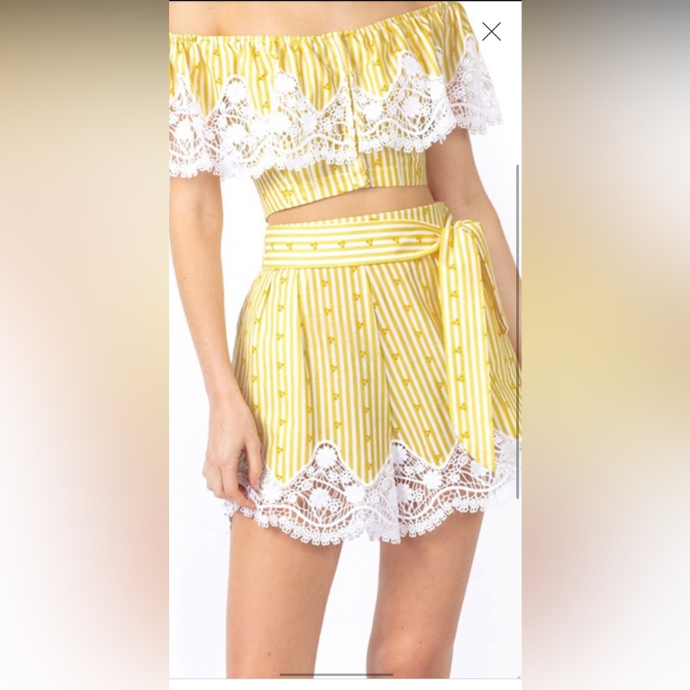 Miguelina Jenna chamomile lace top & Liana dandelion lace shorts set girls